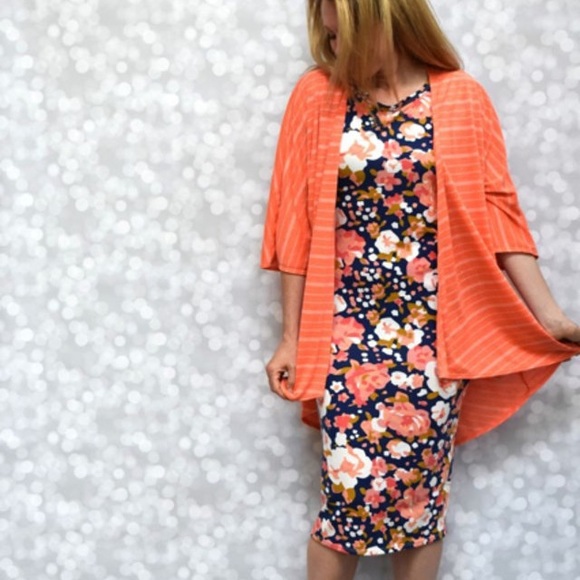 Sheer Lularoe Lindsay Coverup - Picture 4 of 5